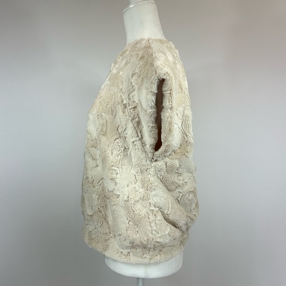 Anthropologie Maeve Leah Faux Fur Cropped Muscle Tee Size Small NWT - Picture 6 of 14